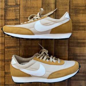 Nike Women’s Daybreak shoes